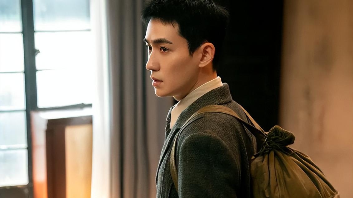 谍战|才播2集，收视率直逼《特战荣耀》，傅程鹏谍战大剧凭啥这么狠？