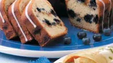 瑞典肉丸和蓝莓酸奶油咖啡蛋糕的食谱