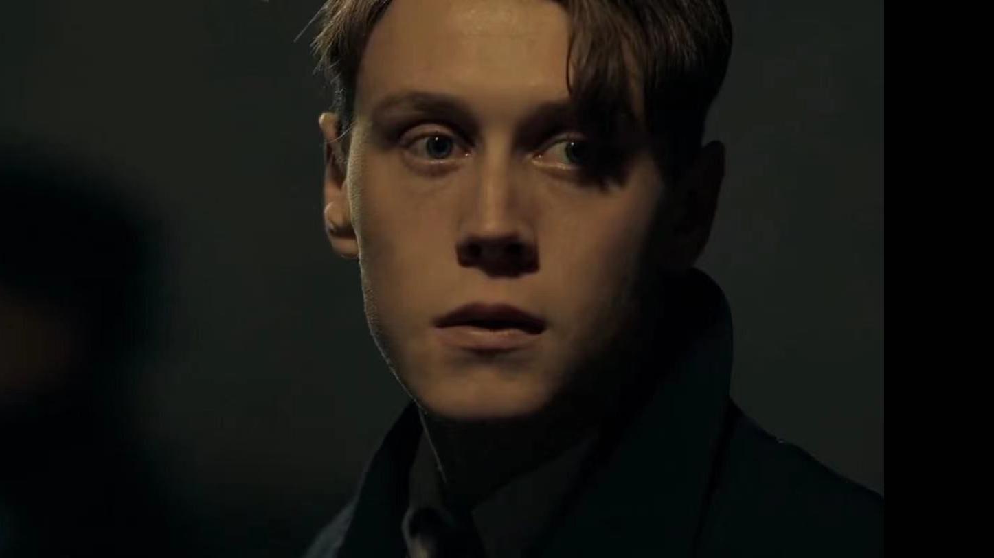 路易斯|英剧《离亲叛众》|悲惨的童年需要用一生来治愈|原生家庭是原罪吗