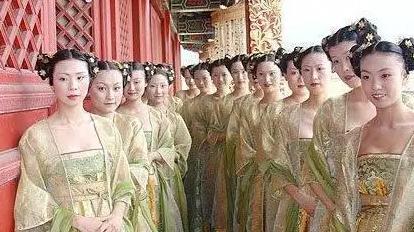 明成祖朱棣因一位朝鲜妃子，亲手活剐了三千宫女，据朝鲜史料记载