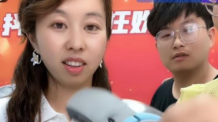 直播带货|田静周末开直播带货，被挑拨说是在抢自家兄弟流量，实在小人之心