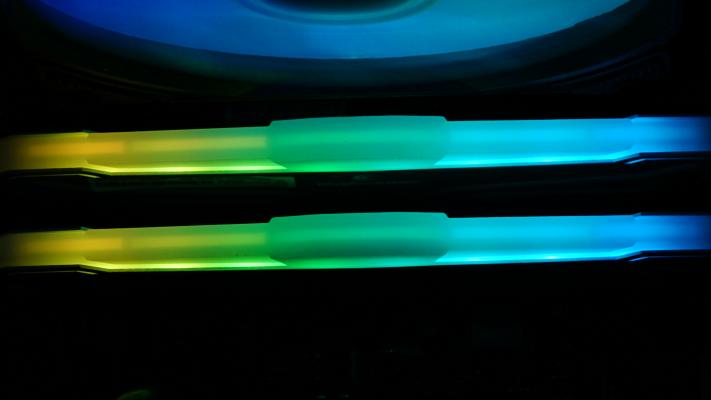 洗衣机|618装机：金百达DDR4 3600幻光灯条上手体验