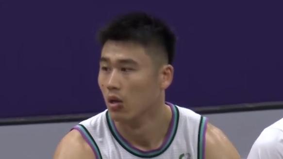 山东男篮|CBA京鲁大战山东评分：三将满分两人低迷，内线双塔汗马功劳