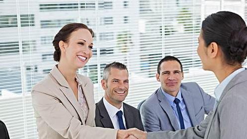 穿衣搭配|“对不起，我们不招三无家庭的学生”，这席话让多少学生心碎一地