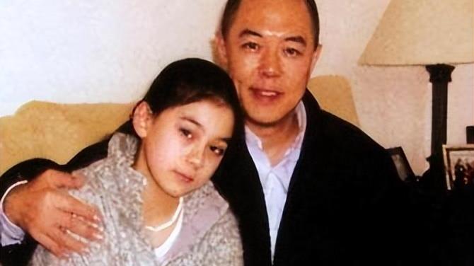 国籍|张铁林娶外国老婆，更改国籍引火烧身，回国之后不受待见