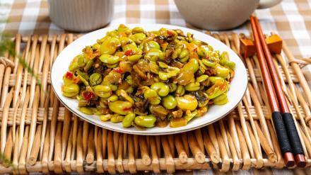 蚕豆|这才是蚕豆最好吃的做法，大厨教我的秘诀，鲜香美味，软糯下饭