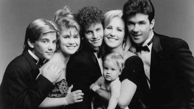 影帝|《成长的烦恼》热播37年：有人养了6个娃，有人成影帝有人已去世