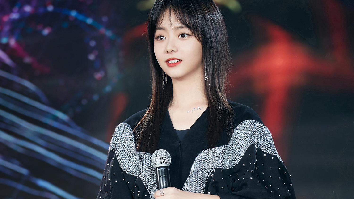 冯提莫|女演员为了戏路把娃娃脸微调，网友为其惋惜