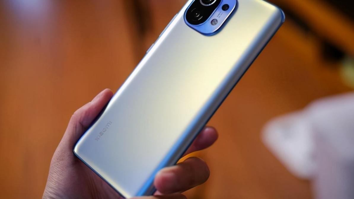 小米科技|2K分辨率+一亿像素，旗舰降价1000元，从高端跌至中端市场