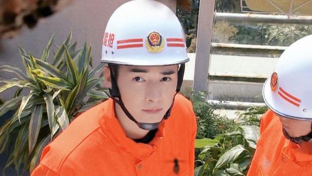 金世佳|金世佳也能演“沈翊”？看到他这些造型，网友：不输原版