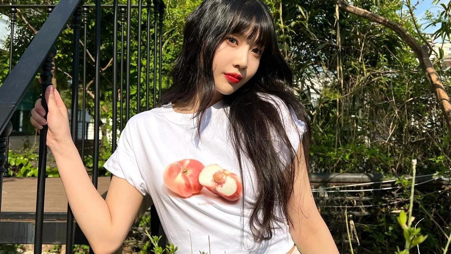 Red Velvet|“可爱的果汁美貌”，Red Velvet朴秀荣，秀出健康阳光丰满S型身材