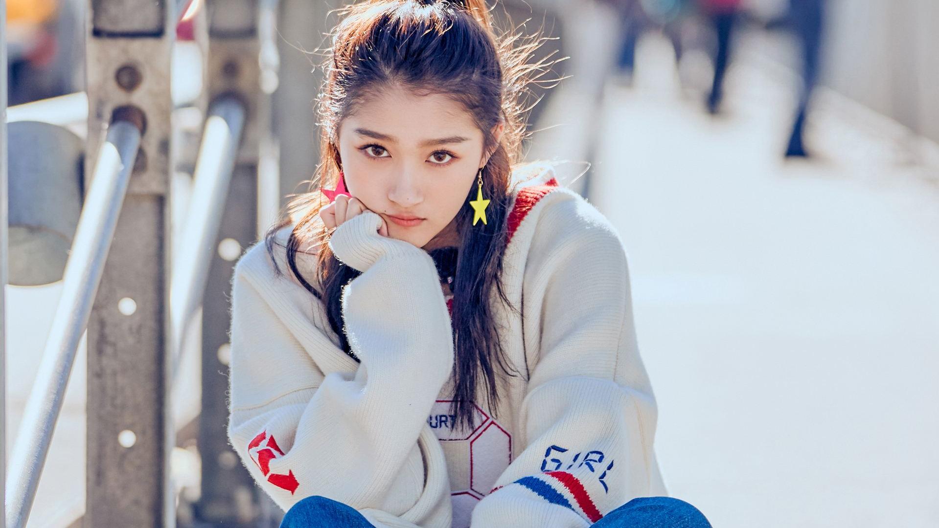 关晓彤|关晓彤再次翻车，连带着鹿晗也被吐槽，粉丝苦口婆心劝他再觅良人