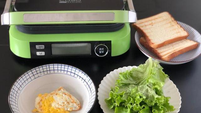 三明治|早餐老公最爱它，整块鸡腿肉太香了，做法简单无技巧10分钟上桌！