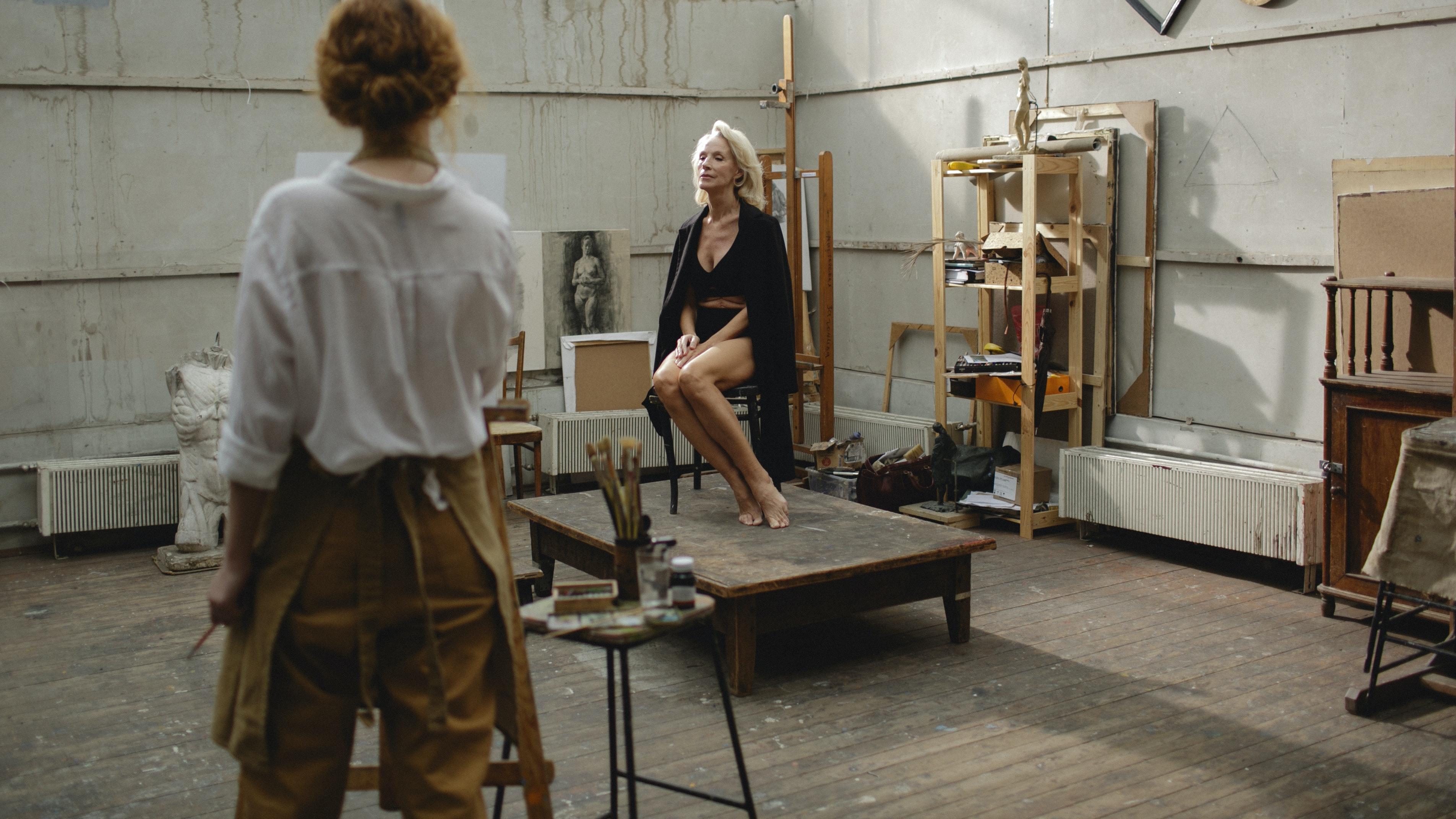 为什么秀场上开始拒绝过度瘦身的模特？为什么校车十分安全可靠？