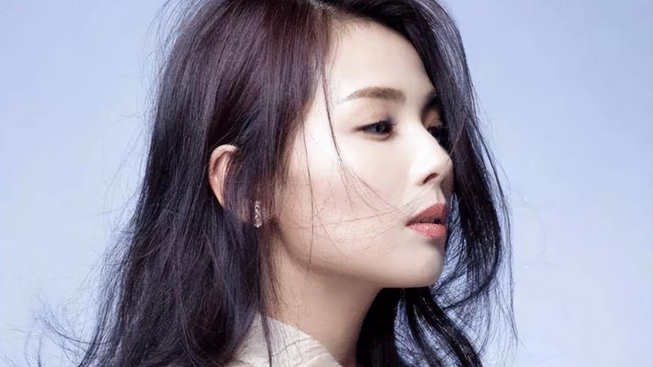 刘涛|刘涛“真人”长啥样，当看到素颜的样子，网友：王珂也太难了