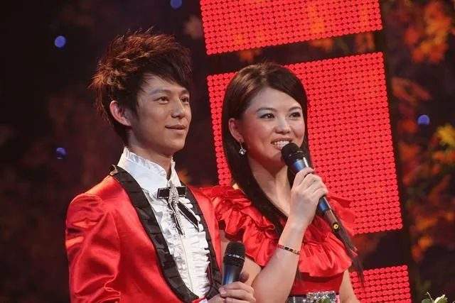 时尚达人|“老好人”何炅，也走到了今天