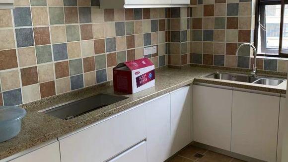 新房装修好在等通风，装修费花了40万的效果就这样？被坑了