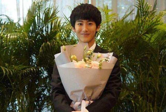 张铭恩|盘点年纪轻轻却情史丰富的八大明星，看看都有谁？