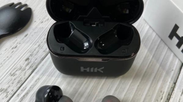 蓝牙耳机|在玩游戏中使用的蓝牙耳机，轻松赢得游戏比赛