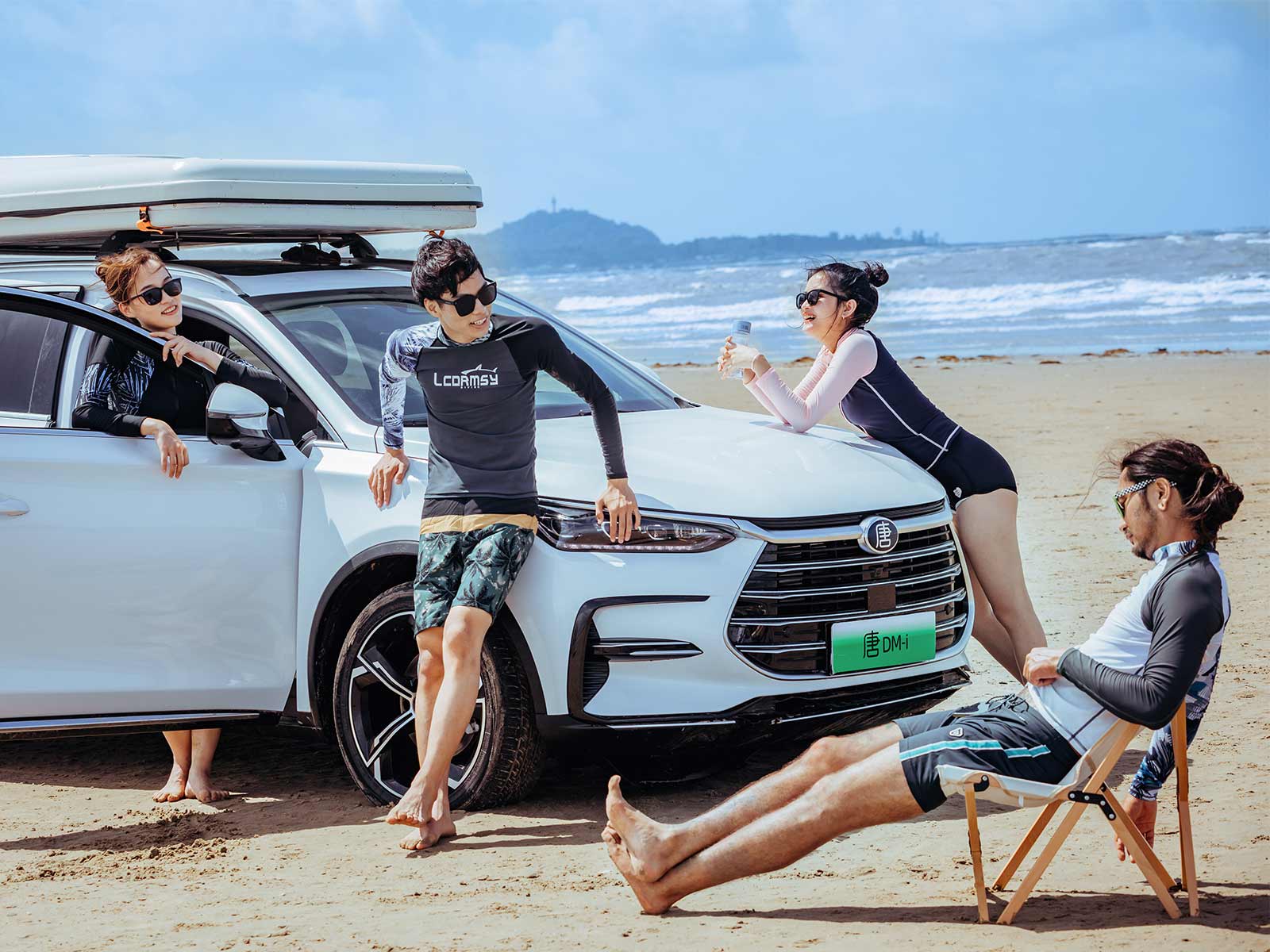 比亚迪王传福表示：今年比亚迪大概要招15万人，其中2万应届大学生