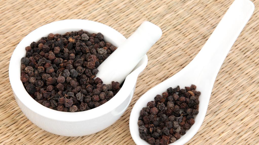 黄芪|夏天经常多汗是太热吗？可能是气虚，卫外不固，用4味药补气敛阴