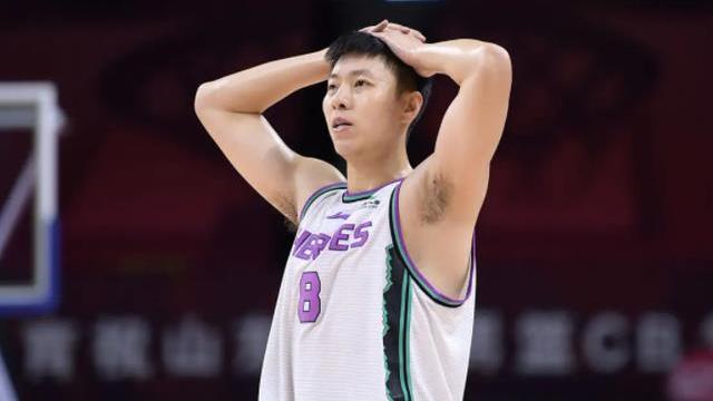 山东男篮|山东男篮12人名单出炉，只有俩控卫，三分最准的人意外落选