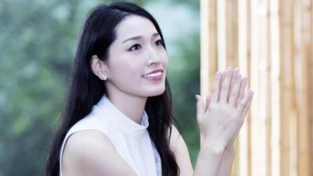 吉马良斯|中国游泳皇后不嫁豪门，嫁给了一位普通人，36岁魅力依旧不减
