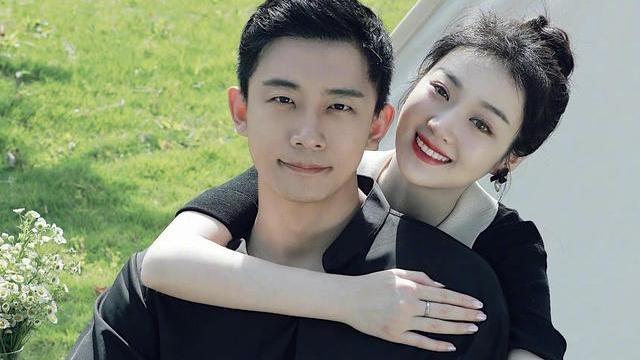 王能能|首档CP团综官宣定档，罗拉王能能甜蜜同居，名笑CP“约法三章”