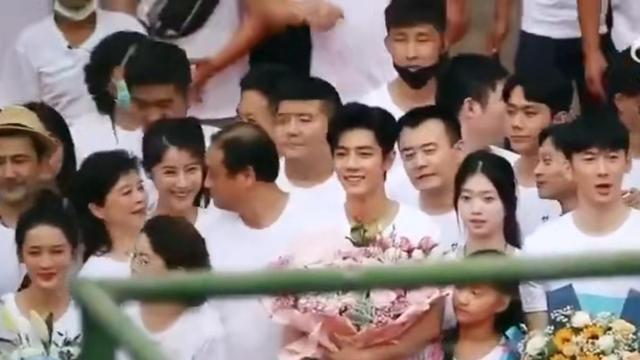 肖战|肖战颜值无上限，糊图生图最扛打