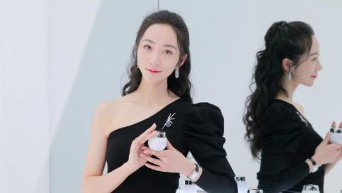 参观韩雪住的豪宅，阳台设计了榻榻米床，既实用又好看