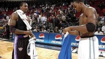 勒布朗·詹姆斯|NBA肌肉假图哪张最经典？詹皇与西帝双臂超大腿，魔兽骗了多数人