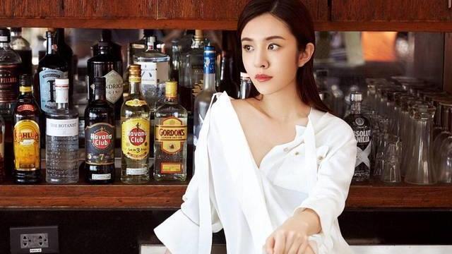 胡歌|胡歌被她亲到吐，张嘉译的嘴被吻到肿