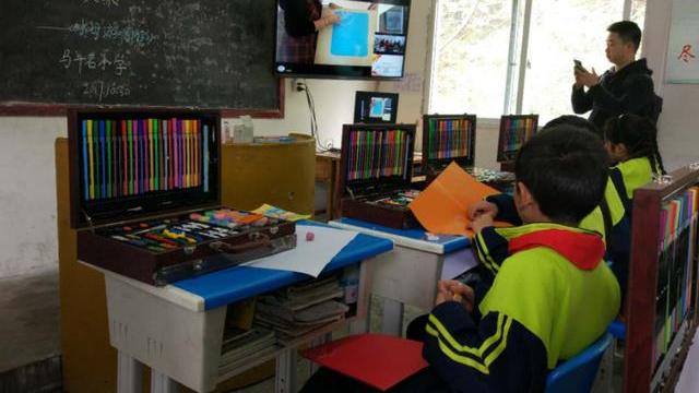 上海对外经贸大学|工作十年后，才发现老师和公务员竟有这么大的差距，你选对了吗？