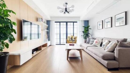 闺蜜新房完工，原先说不会装修结果完工惊艳众人，原木风太美了