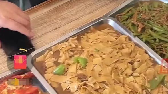 肉夹馍|一行4人到松原这家餐馆吃饭，点了3个菜被老板叫停，菜上桌傻眼了