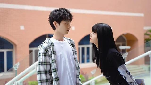 双世宠妃|大陆版《想见你》，男友出轨闺蜜后，女主穿回高考前逆袭人生！