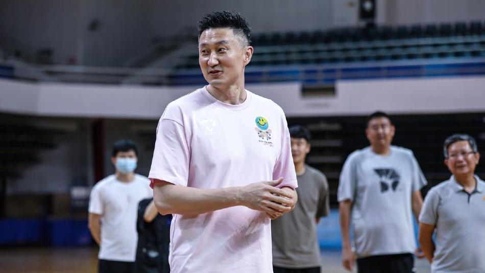 皇家马德里|澳大利亚退赛不但不值得庆幸反倒是坏事，中国男篮更应该放手周琦