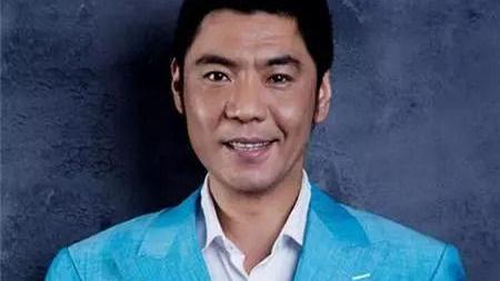 张元英|55岁屠洪刚近况，三位老婆近照曝光，这差距还真大