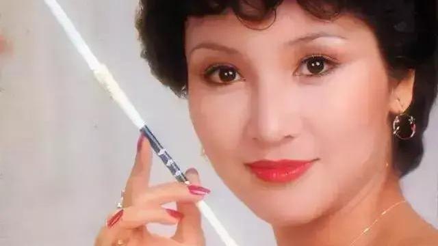 谢贤|“一代美后”狄波拉与谢贤的情史；原来谢贤的儿女这样来的