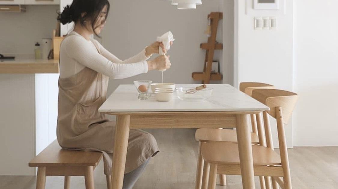 韩国单亲妈妈独自带孩子，她坚持极简主义，二人日子过得简单幸福