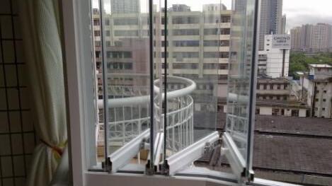 头一次见封阳台还能这样操作，看完邻居家的真想把我家的拆了！