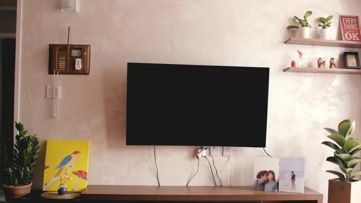 朋友只租毛坯房，在水泥墙上刷乳胶漆，效果比腻子墙还要好！