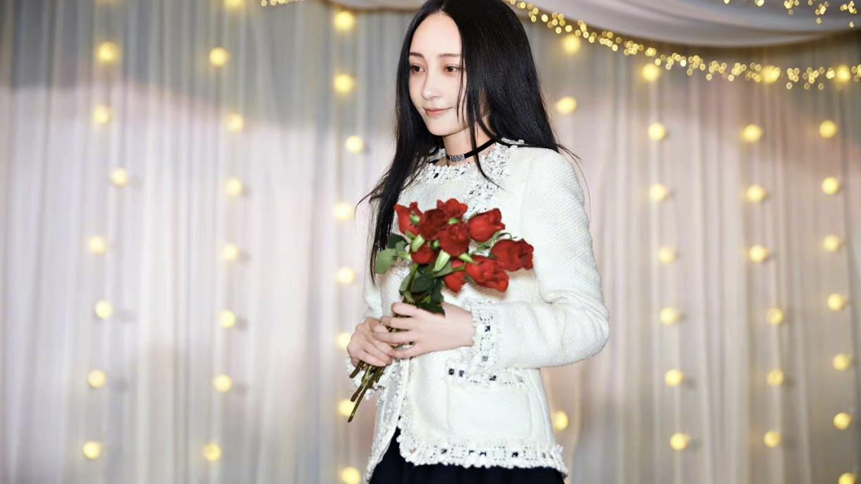 姚笛|姚笛老公又被曝出轨！深夜与美女泡吧进酒店，女方长腿颜值高