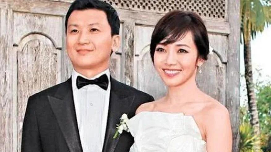 应采儿|侯佩岑爆大S具俊晔状态！近期将安排与欧巴会面，称大S新婚很幸福