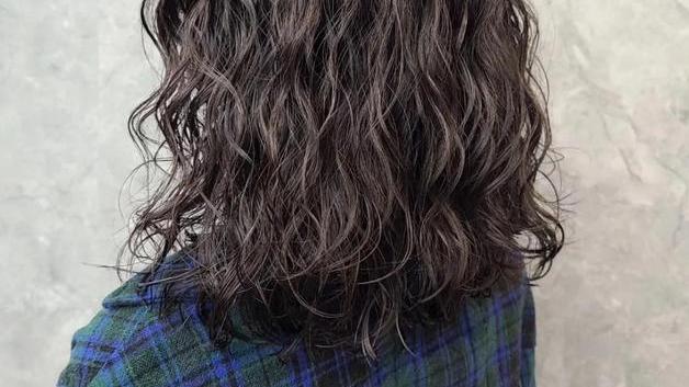 美妆博主|天热了，是该烫烫染染了，时尚还洋气