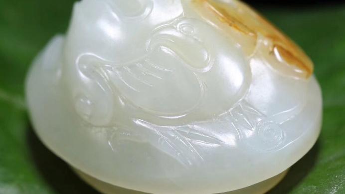 艺术品|和田玉最主要的分清点，搞懂什么是商品，什么是可观赏的艺术品