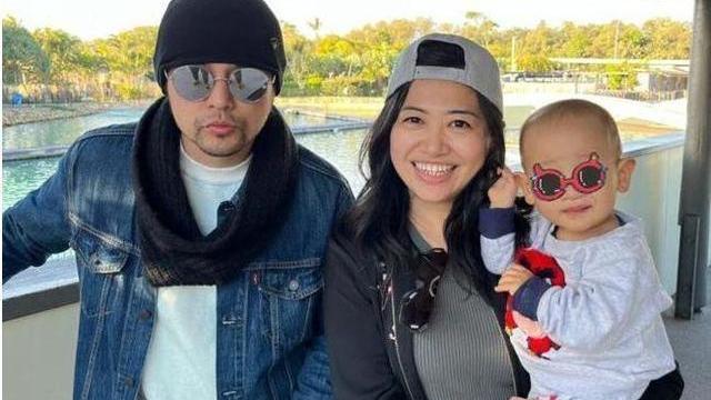 周杰伦|周杰伦助理惹争议，商场强行检查路人手机，态度嚣张惹怒网友