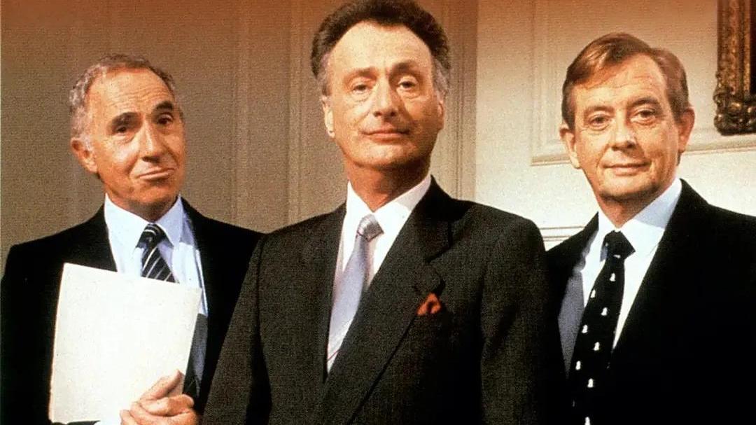 英剧|《是，大臣》9.9分，英剧封神之作