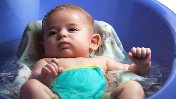 皮肤癌|啃指甲啃出皮肤癌？从小“咬指甲”的孩子，长大后会怎么样？