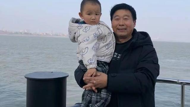 郭希宽|欺人太甚？郭希宽罕见分享姚威姚策旧照，疑似再向许敏一家施压